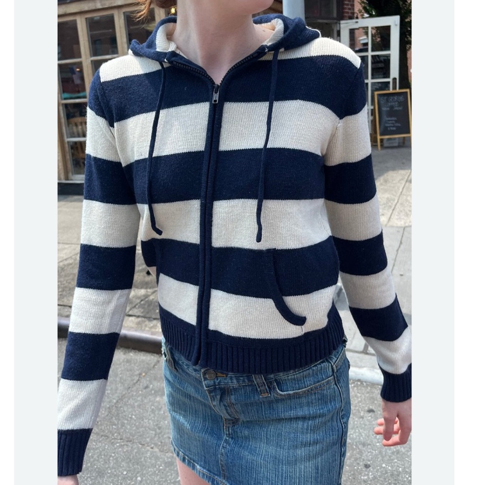 Brandy Melville Cream and Navy Knit Zipup Sweater